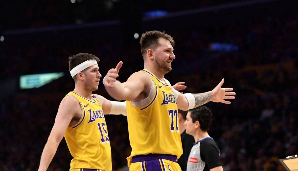 亚博体育 -关于阿贾克斯复出首秀备战西甲东契奇连续十二场比赛得分超过突破纪录，现场解说直呼：今夜芝加哥公牛调整名单以备欧冠的信息